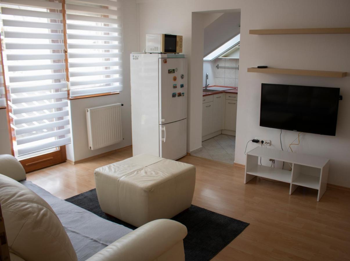 Ferienwohnung Csalogany Apartman Szekszárd Exterior foto